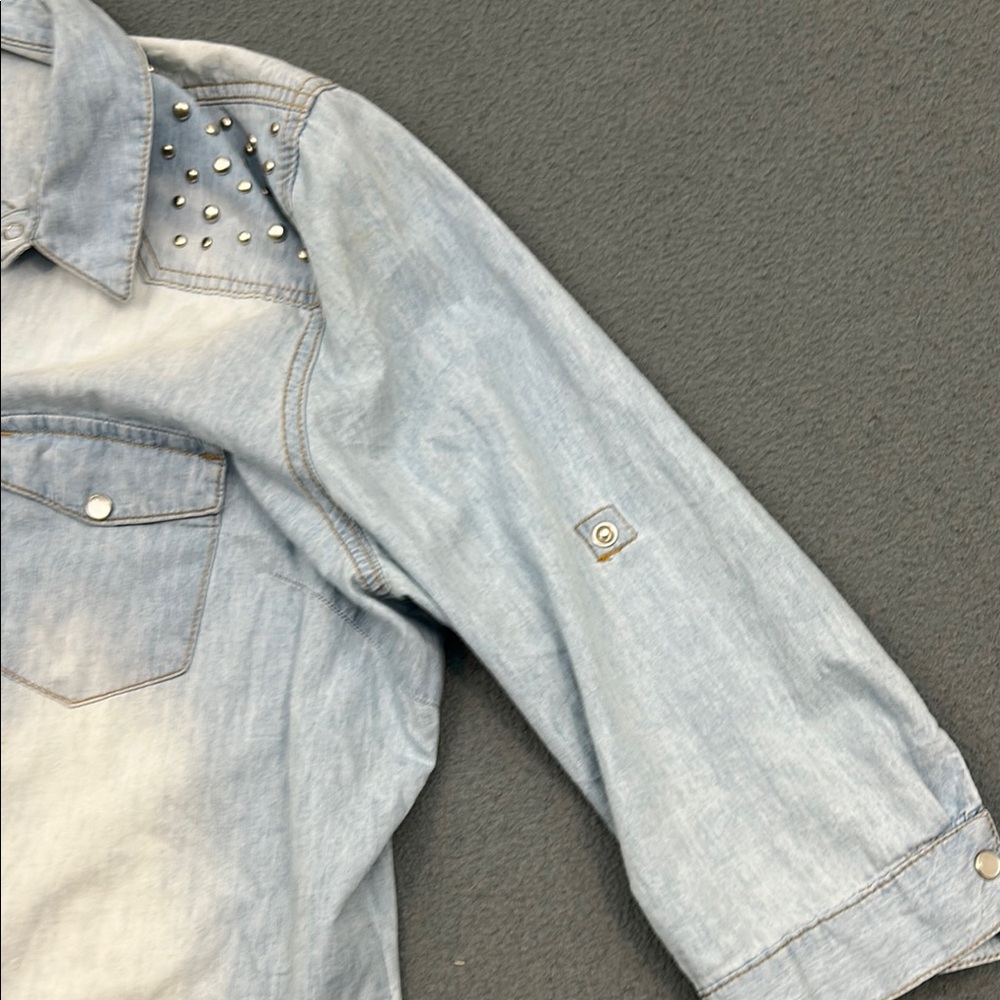 Yessica Studded Light Blue Denim Shirt | Size 18 (AU 46) | Button-Down - Picture 7 of 13